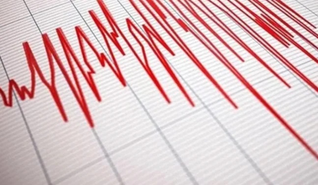 Erzincan’ın Kemah ilçesi 00.38’de meydana gelen 4,1 büyüklüğündeki depremle sarsıldı.