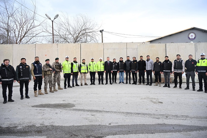 Erzincan İl Emniyet Müdürü Zafer Baybaba, Ramazan Bayramı dolayısıyla sahadaki