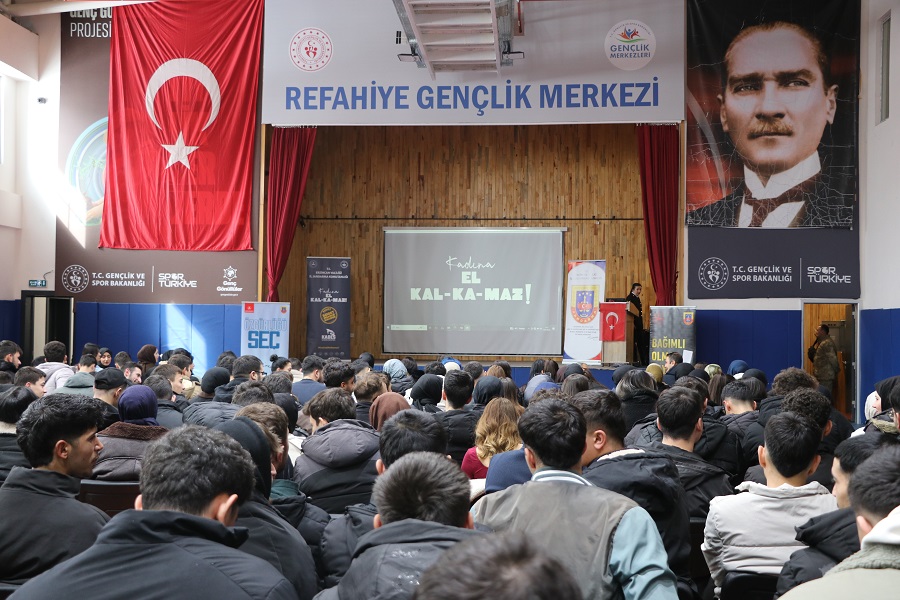 Erzincan’da İl Jandarma Komutanlığı ekipleri tarafından KYK yurtlarında kalan üniversite