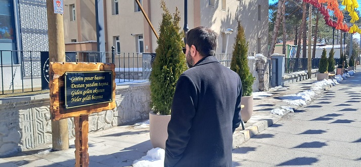 Yakın zamanda Erzincan İl Kütüphanesi yolu üzerinde oluşturulan Şemsiyeli Sokak