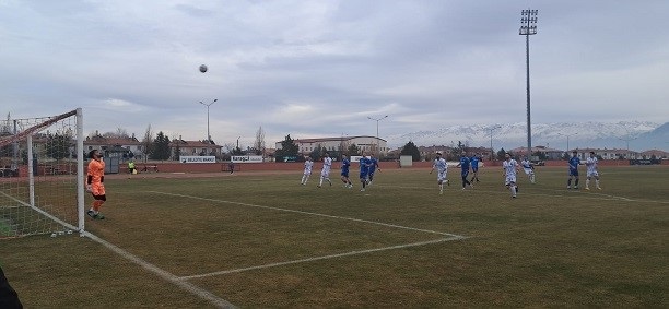 Bölgesel Amatör Lig (BAL)’de 3. Grup’ta mücadele eden Erzincangücüspor 22’inci