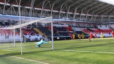 TFF 2. Lig Beyaz Gurup 29. Hafta mücadelesinde kendi sahasında