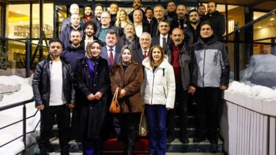 24Erzincanspor Kulübü Başkanı Alaattin Yavuz Güneş, yönetim kurulu üyeleriyle birlikte