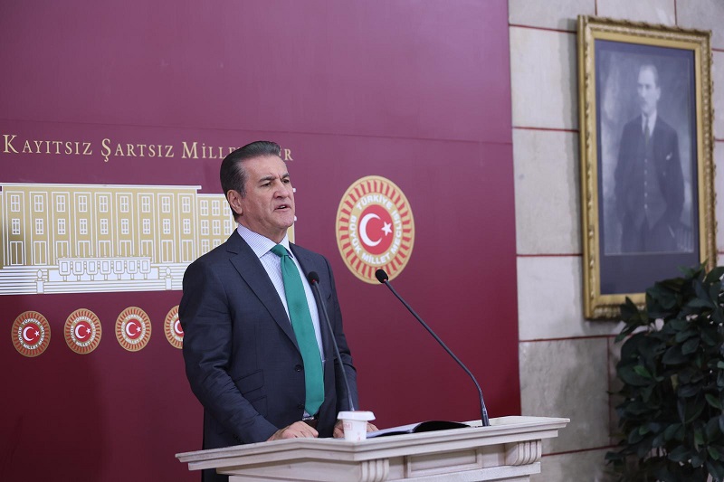 CHP Erzincan Milletvekili Mustafa Sarıgül, 8 Mart Dünya Kadınlar Günü