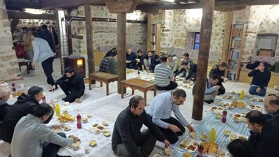 Kemaliye Kaymakamı Emirhan Arıkan, Kemaliye İlçe Müftülüğü tarafından düzenlenen iftar