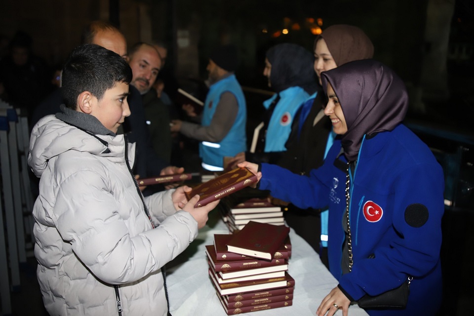 Türkiye Diyanet Vakfı (TDV), “Hediyem Kur’an Olsun” projesi kapsamında yurt