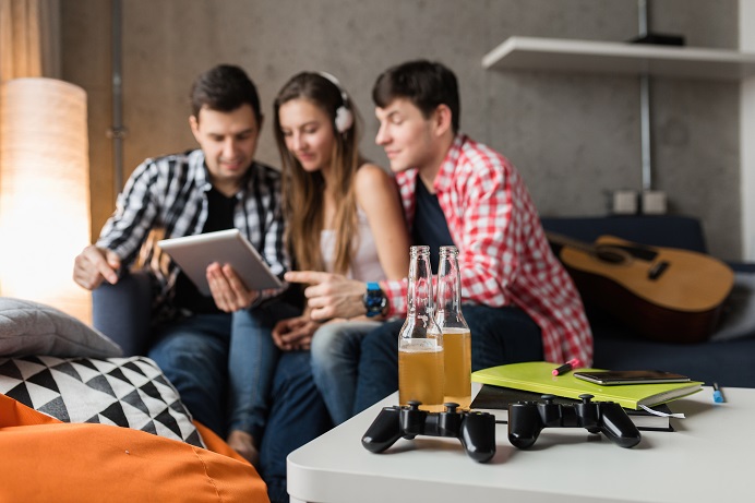 Dijital teknolojiler günlük yaşamın ayrılmaz bir parçası haline gelirken, ekran