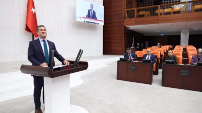 CHP Erzincan Milletvekili Mustafa Sarıgül, TBMM’ye verdiği kanun teklifiyle küçük