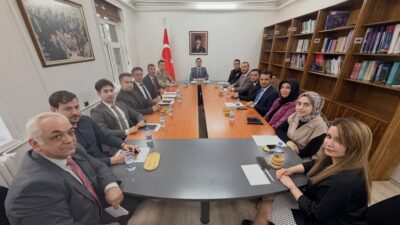 Kemaliye Kaymakamı Emirhan Arıkan başkanlığında, Kaymakamlık Toplantı Salonu’nda birim amirlerinin