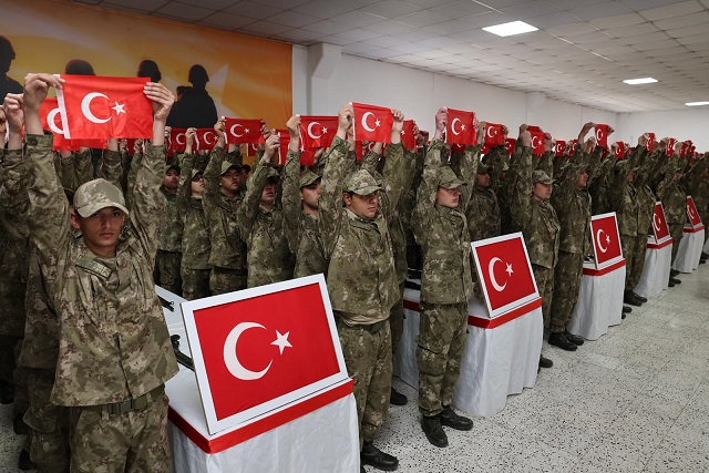 59’uncu Havan ve Topçu Eğitim Tugay Komutanlığı’nda düzenlenen Bedelli Er
