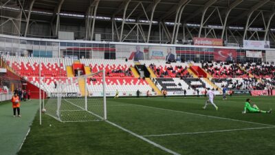 TFF 2. Lig Beyaz gurup 33. Hafta mücadelesinde konuk ettiği