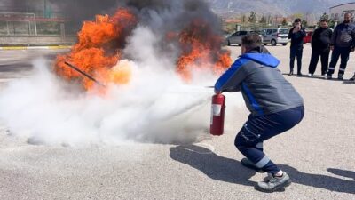 Erzincan Belediyesi İtfaiye Müdürlüğü Eğitim Amirliği tarafından, okullar, kamu kurumları