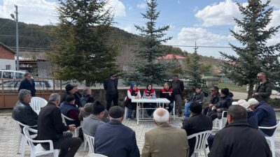 Refahiye İlçe Tarım ve Orman Müdürlüğü ekipleri, Yurtbaşı Köyü’nde üreticilerle