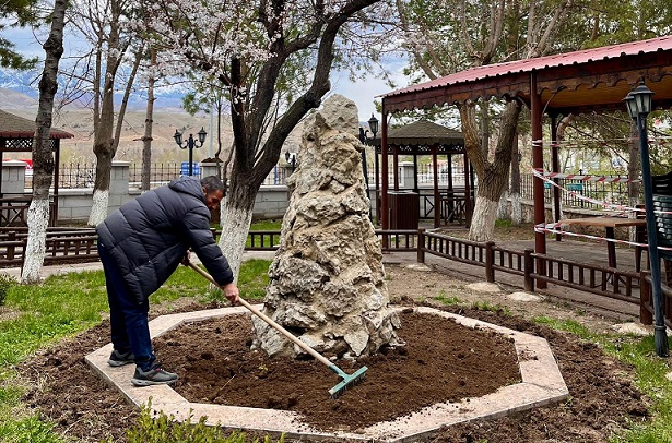 Kemah Belediyesi tarafından Sultanmelik Türbesi ve çevresinde yürütülen restorasyon ve