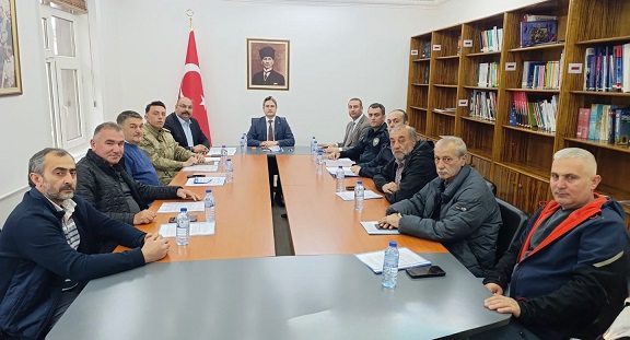 Kemaliye Kaymakamı Emirhan Arıkan’ın başkanlığında, Turizm sezonu öncesi alınacak tedbirler