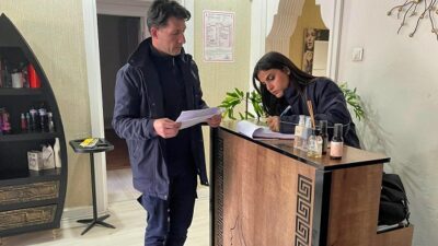 Erzincan Belediyesi Zabıta ekipleri tarafından şehir merkezinde faaliyet gösteren 125