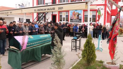 Yaklaşık bir yıl önce çalışmak için gittiği Adana'da 8 yerinden