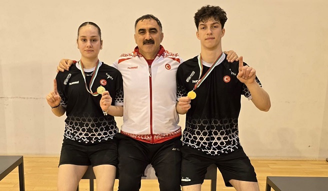 Bulgaristan’da düzenlenen Bulgarian Junior U19 International Badminton turnuvasında, Erzincanlı millî