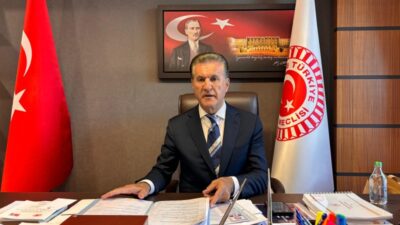 Anneler günü nedeniyle yazılı bir açıklama yapan CHP Erzincan Milletvekili