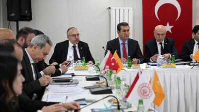 CHP Erzincan Milletvekili ve KİT Komisyonu Üyesi Mustafa Sarıgül, Posta