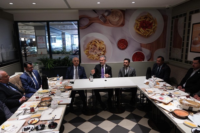 Çeşitli ziyaret ve toplantılara katılmak üzere Erzincan’a gelen Yeniden Refah