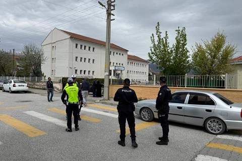 Erzincan İl Emniyet Müdürlüğü Çocuk Şube Müdürlüğü koordinesinde, bağlı ekiplerin