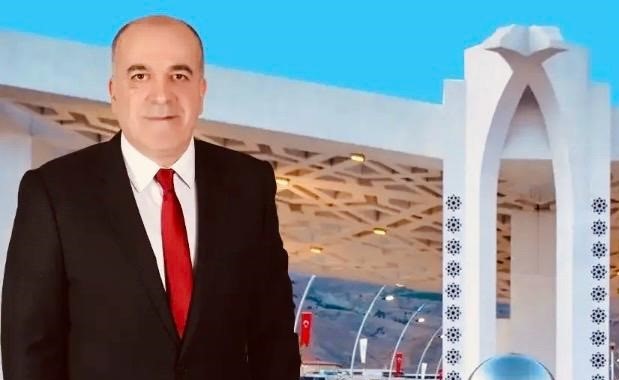 Erzincan Binali Yıldırım Üniversitesi öğretim üyelerinden Prof. Dr. Erdal Akpınar,