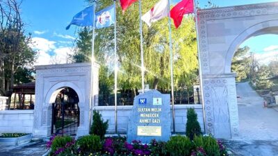 Kemah Belediyesi ekipleri tarafından ilçe girişinde yürütülen çalışmalar tamamlandı. Güvenlik
