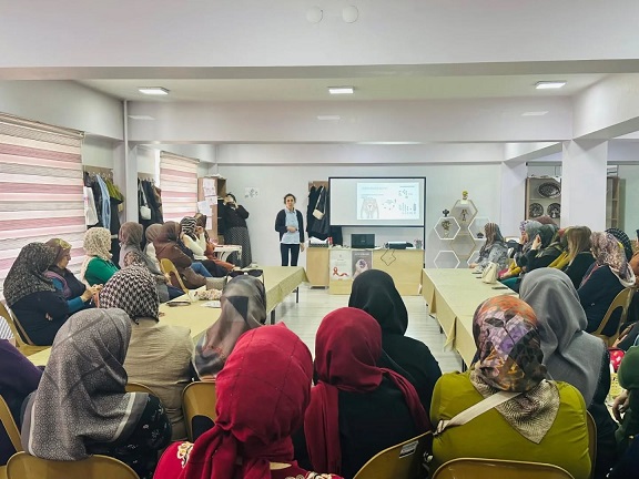 Erzincan Belediyesi bünyesindeki ERMEK (Erzincan Meslek Edindirme Kursları) toplantı salonunda,