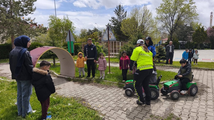 Erzincan İl Emniyet Müdürlüğü Toplum Destekli Polislik Şube Müdürlüğü tarafından
