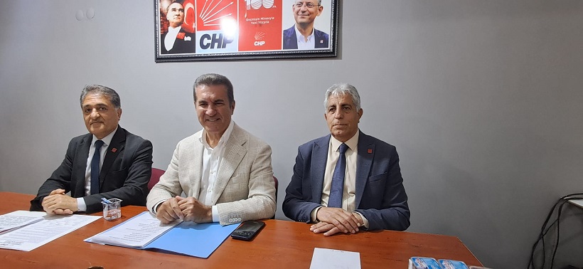 CHP Erzincan Milletvekili Mustafa Sarıgül, CHP Erzincan İl Başkanlığında bir
