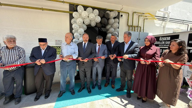 Erzincan’da hizmet vermeye başlayan Diyetisyen Eda Akkaya’nın iş yeri düzenlenen
