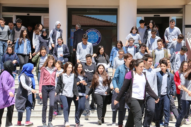 25-34 yaş grubu nüfusta yükseköğretim mezun oranı 2008 yılında yüzde