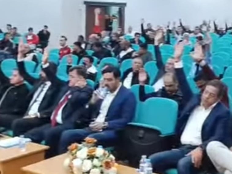 Kulüp isminin ve logonun değiştirilmesi ağırlıklı yapılan Erzincanspor Genel Kurulu’nda