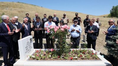 15 Temmuz hain darbe girişimi sırasında İstanbul'daki Şehitler Köprüsü'nde FETÖ