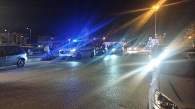 Erzincan'ın Ergenekon Mahallesi'nde meydana gelen trafik kazasında otomobil ile motosikletin