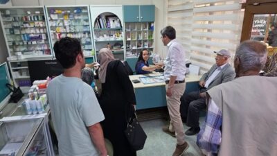 Kemaliye Kaymakamı Emirhan Arıkan, ilçe merkezinde faaliyet gösteren esnafları ziyaret