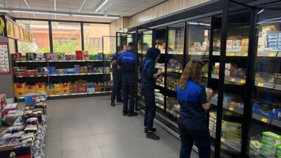Erzincan Belediyesi Zabıta Müdürlüğü ekipleri, vatandaşların sağlıklı ve güvenilir ürünlere