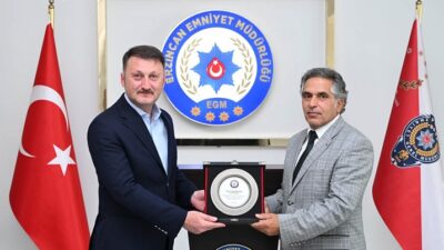 Erzincan İl Emniyet Müdürlüğü kadrosunda görev yaparken emekliliğe ayrılan Polis