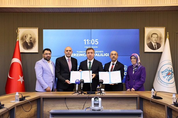 Erzincan Valisi Hamza Aydoğdu başkanlığında, İl Millî Eğitim Müdürü Hacı
