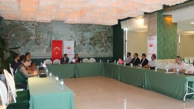 Erzincan’da tarımsal üretimin önemli gündem başlıkları, düzenlenen koordinasyon toplantısında değerlendirildi.