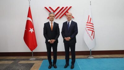 Erzincan Binali Yıldırım Üniversitesi Rektörü Prof. Dr. Ufuk Kuyrukluyıldız, mazbata