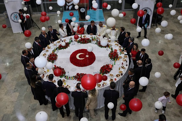 30 Ağustos Zafer Bayramı’nın 104. yıl dönümü dolayısıyla Erzincan’da resepsiyon