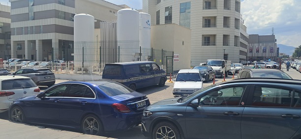 Erzincan Mengücek Gazi Eğitim ve Araştırma Hastanesi çevresinde özellikle hafta