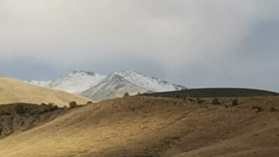Erzincan’da hava sıcaklıklarının düşmesiyle birlikte yüksek kesimlere kar yağdı. Çayırlı