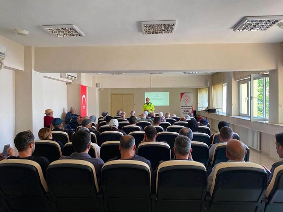 Erzincan İl Emniyet Müdürlüğü, toplumun farklı kesimlerine yönelik trafik güvenliği