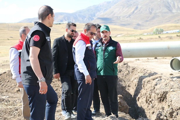 Erzincan’ın Çayırlı ilçesinde yapımı sürdürülen Turnaçayırı Barajı ve sulama projesinde