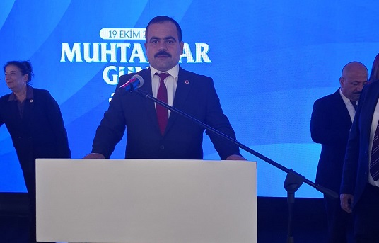 Erzincanlı Muhtar Osman Toprak, Cumhurbaşkanlığı Külliyesi’nde 19 Ekim Muhtarlar Günü dolayısıyla Cumhurbaşkanlığı Külliyesi’nde düzenlenen “Muhtarlar Günü