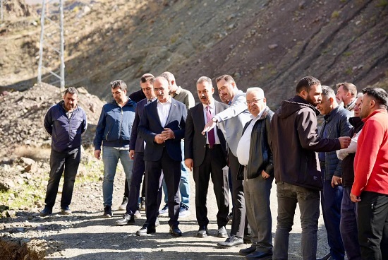 Üzümlü’ de Selden Etkilenen 3 Köyde Hasar Tespit ve İyileştirme Çalışmaları Sürüyor Erzincan İl Genel Meclisi Başkanı Mehmet Cavit Şireci, sel felaketinden