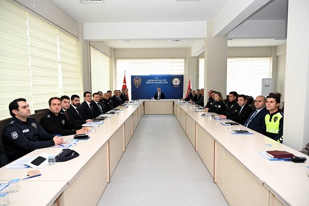 Erzincan İl Emniyet Müdürü Esat Feryadi Doköz başkanlığında, İl Emniyet